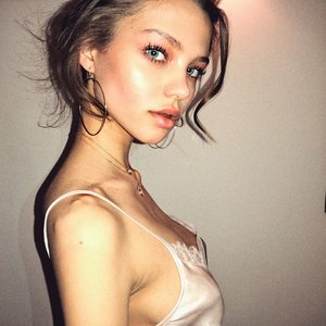 Голая Алеся Кафельникова