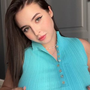 Голая Suzanna Joy