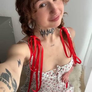 Голая Curly Polly