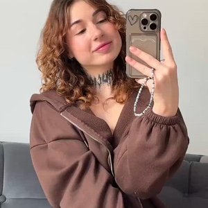 Голая Curly Polly