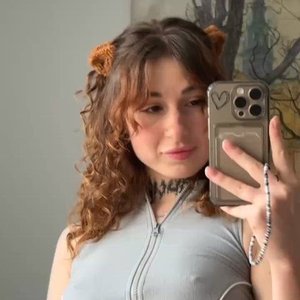 Голая Curly Polly