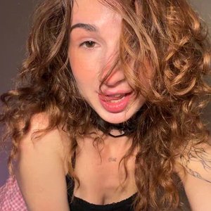 Голая Curly Polly