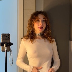 Голая Curly Polly