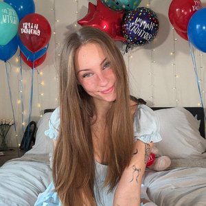 Голая Asissska