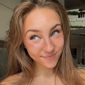 Голая Asissska