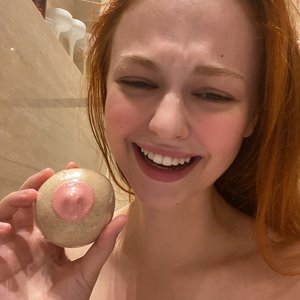 Голая Sofia Rivers