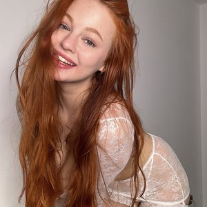 Голая Sofia Rivers