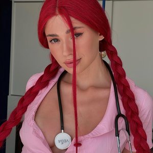 Голая Anna Ralphs