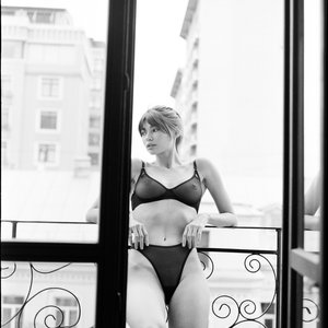 Голая Anna Ralphs