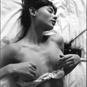 Голая Anna Ralphs