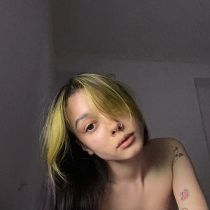 Голая Coconeyx