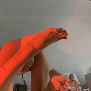 Голая Coconeyx