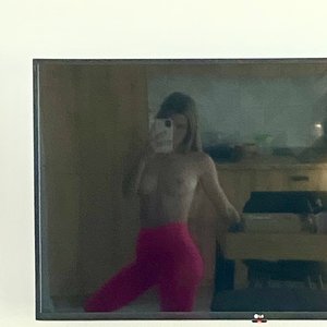 Голая Алёна Бархаленко