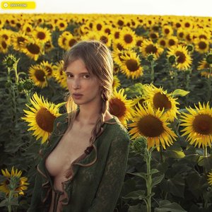 Голая Алёна Бархаленко