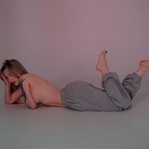 Голая Luna Bognya