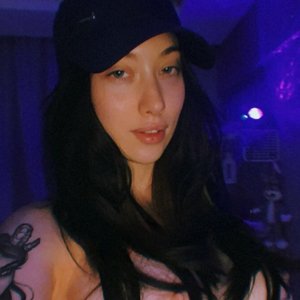 Голая Luna Bognya