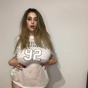 Голая Sarah White