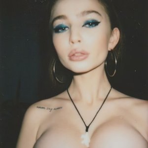 Голая Рената Ри