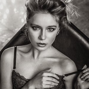 Голая Арина Постникова