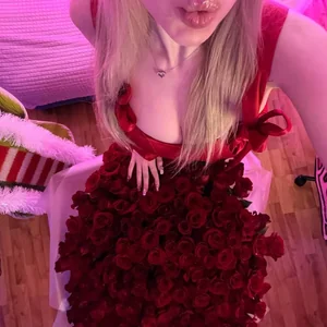 Голая Polina Li