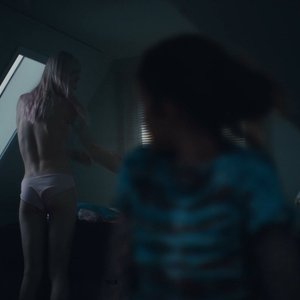Голая Хантер Шефер