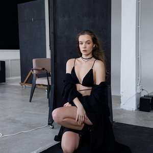 Голая Анна Завтур