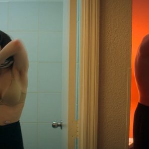 Голая Джои Кинг